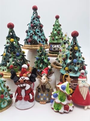 Weihnachtsdekoration aus Keramik